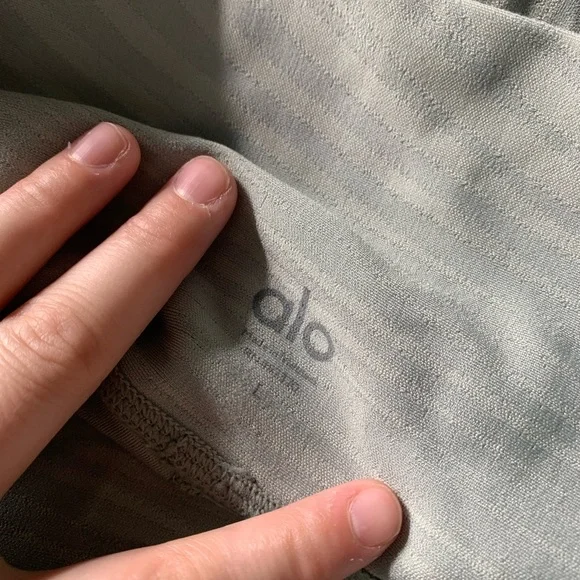 Alo Yoga Green Crop Leggings - Picture 3 of 4